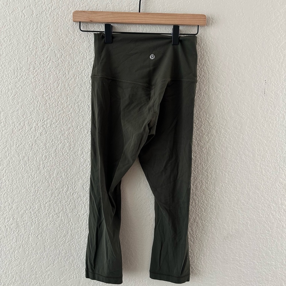 Lululemon Green Army Leggings Yoga Women’s Size 4 - Picture 2 of 3